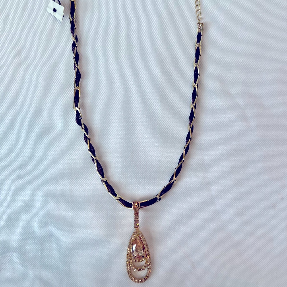 Choker Necklace Champagne Color pendant Ideal To Gift Family Members And Friends